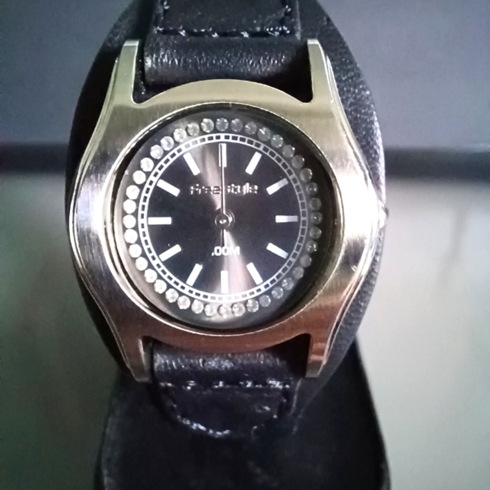 Freestyle 100M Ladies Black Watch